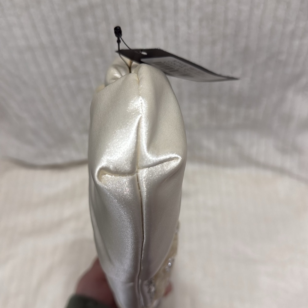 Badgley Mischka Elegant Off White Satin Clutch Floral Embellished Evening Bag - Picture 6 of 15